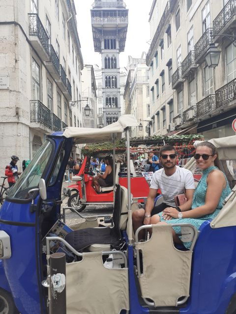 lisbon-tuk-tuk-tour-through-the-7-hills
