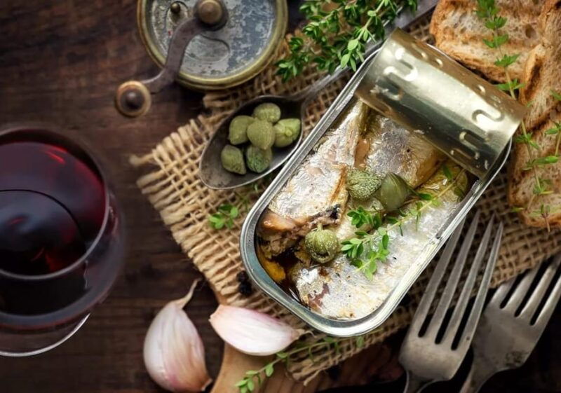 lisbon-tuk-tuk-tour-with-wine-and-tapas-tasting