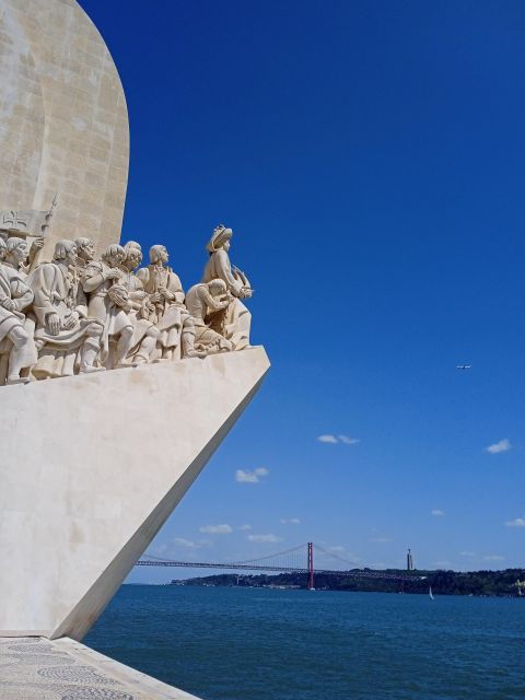 lisbon-tuktuk-highlights-tour-with-food-and-wine-tastings