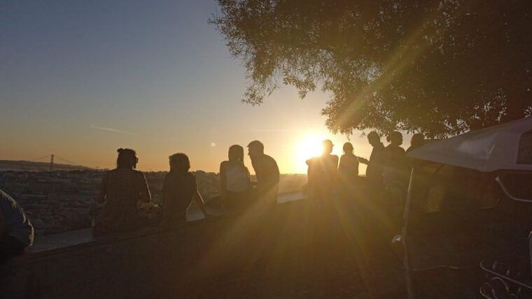 lisbon-tuktuk-highlights-tour-with-food-and-wine-tastings