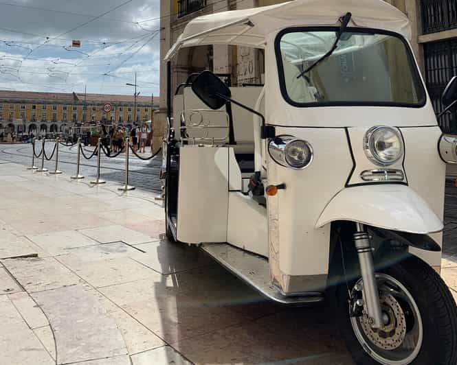 lisbon-tuktuk-tour-smooth-fun-best-instagram-spots