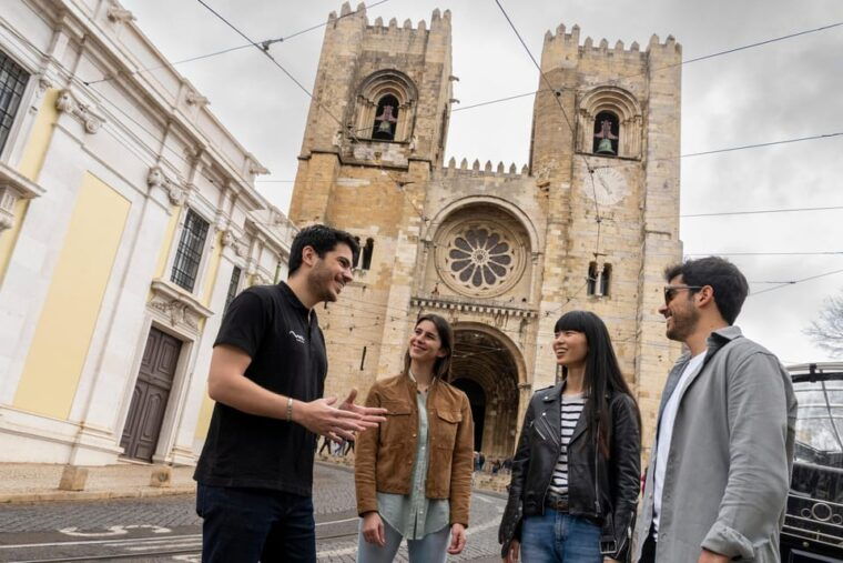 lisbon-walking-tour-belem-neighborhood-tram-and-boat-ride