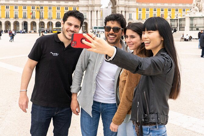 lisbon-walking-tour-belem-tower-tram-and-boat-ride-3