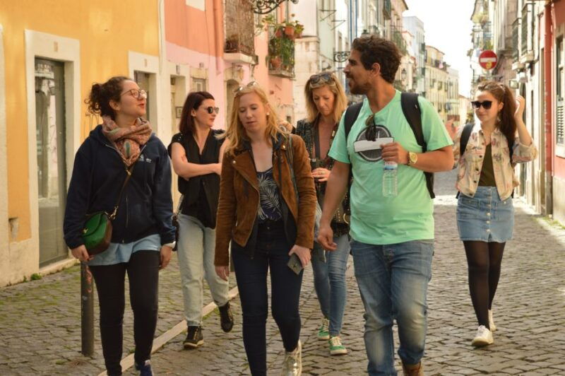 lisbon-walking-tour-in-the-center-12-participants-max
