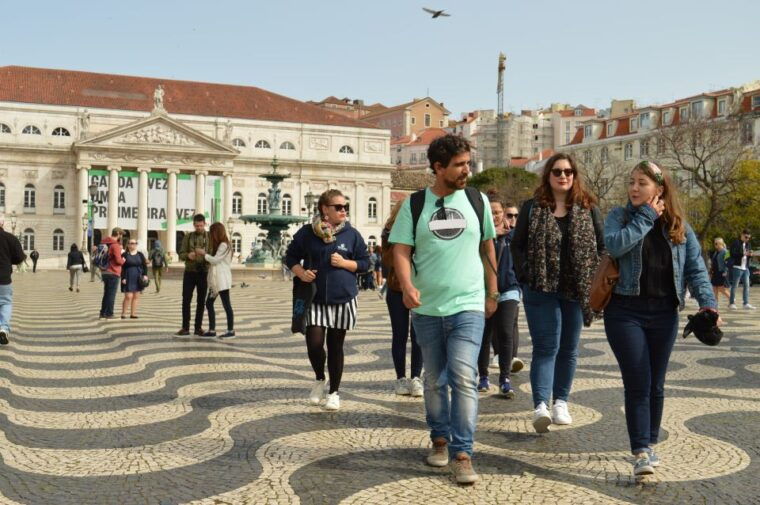lisbon-walking-tour-in-the-center-12-participants-max