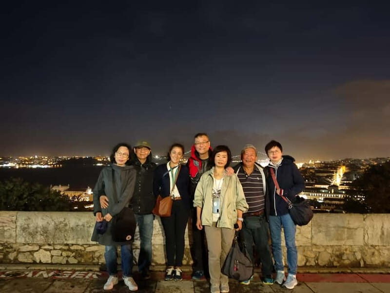 Lisbon: Walking Tour & Local Pastry - Key Points