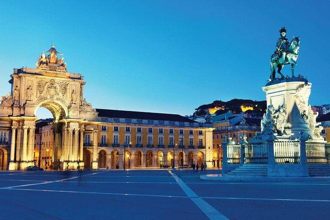 lisbon-walking-tour-with-locals