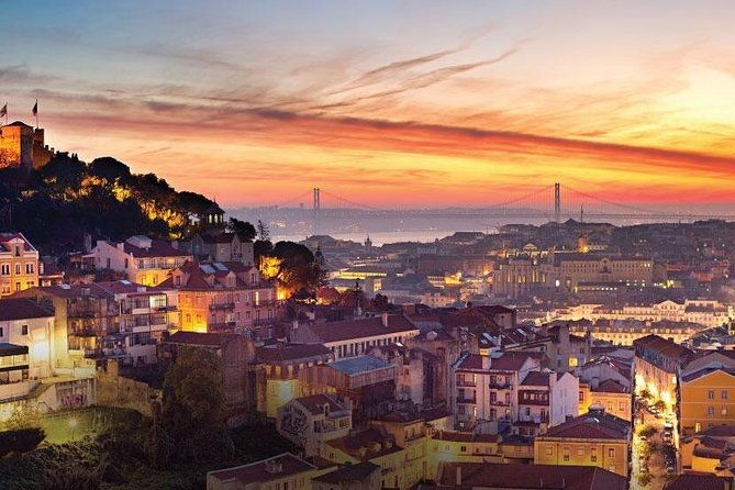 lisbon-walking-tour-with-locals