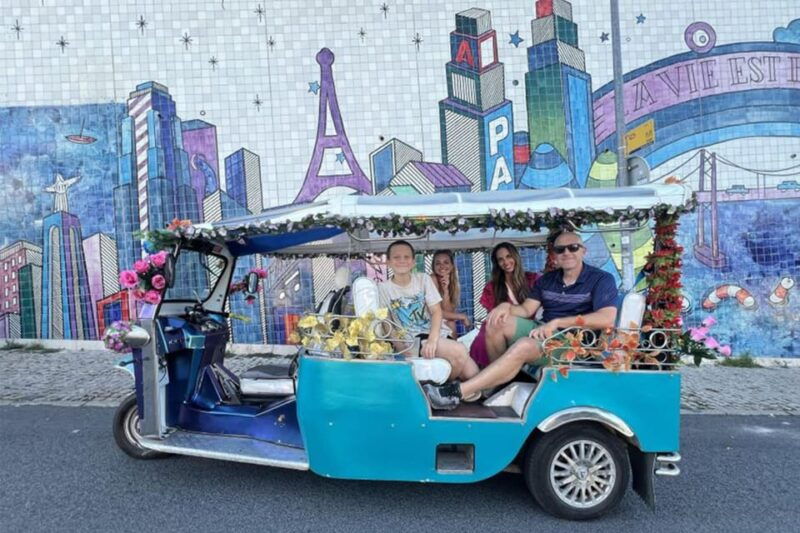 lisbonhalf-day-guided-tuk-tuk-tour-oldtown-citycenter-belem