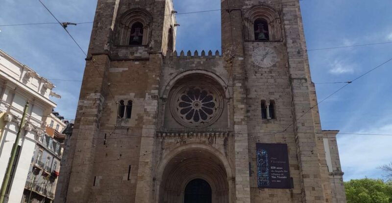 lisbonprivate-guided-historical-sightseeing-tour-by-tuk-tuk