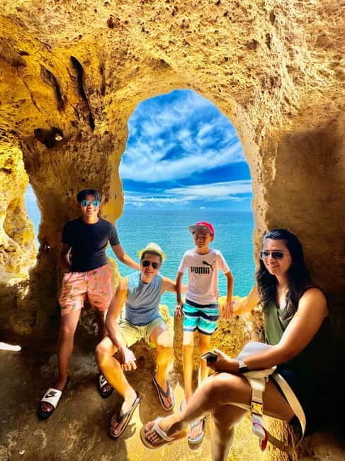 Lisbon:Private Tour to Algarve, with benagil cave cruise - FAQ