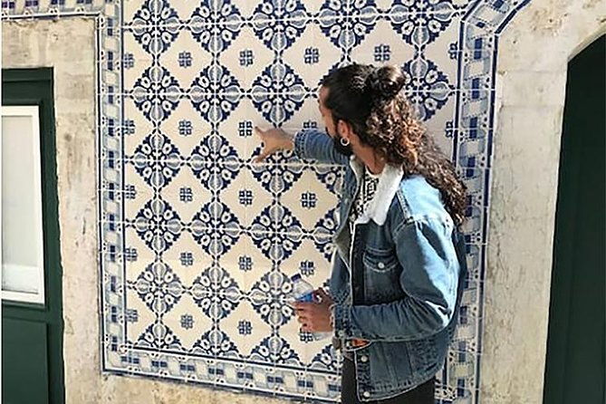 lisbons-kickstart-tour-with-a-local-2