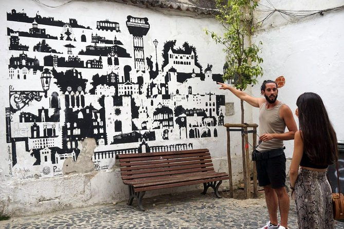 lisbons-kickstart-tour-with-a-local