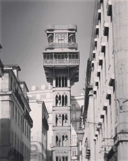 lisbons-roots-tuk-tuk-experience-throuth-the-old-lisbon