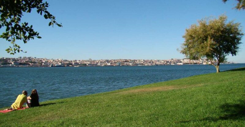 lisbons-south-side-river-tejo-3-hour-walking-tour