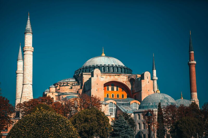 Little Hagia Sophia, Blue Mosque & Hagia Sophia Walking Tour - Blue Mosque: Ottoman Grandeur in Blue
