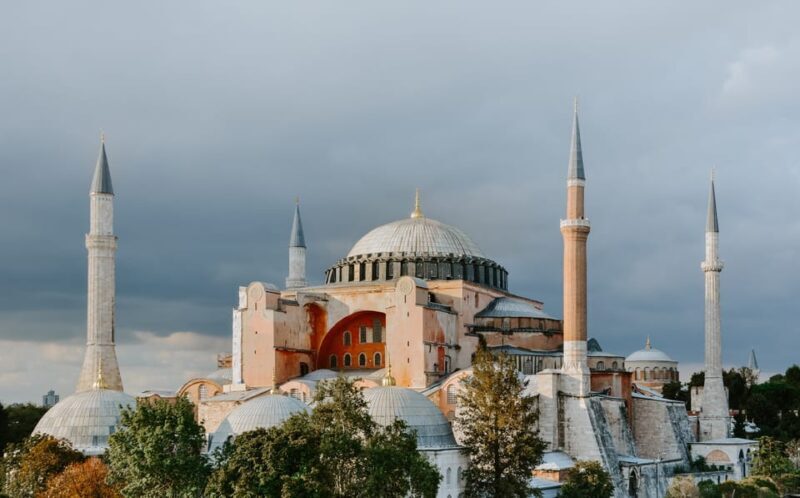 Little Hagia Sophia, Blue Mosque & Hagia Sophia Walking Tour - Who Should Consider This Tour?
