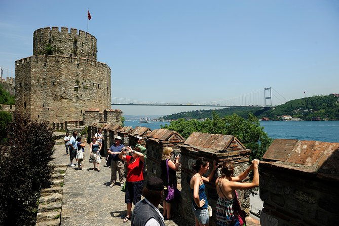 live-guided-bosphorus-black-sea-afternoon-cruise-with-lunch
