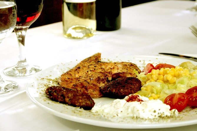 live-guided-bosphorus-black-sea-afternoon-cruise-with-lunch