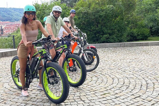 live-guided-e-scooter-tour-of-the-old-town-of-prague-60-min