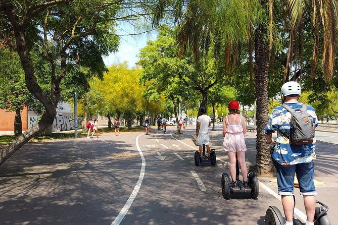 live-guided-segway-tour-to-montjuic