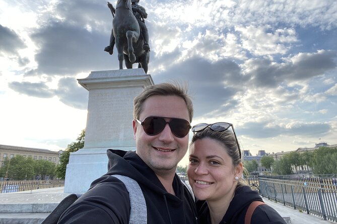 live-laugh-love-along-the-seine-quest-experience-in-paris