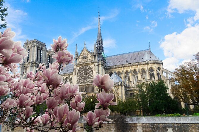 live-laugh-love-along-the-seine-quest-experience-in-paris