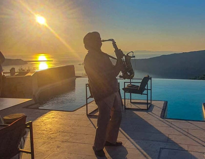 Live Music Dinner with Sunset and Caldera Views - Setting the Scene: What to Expect