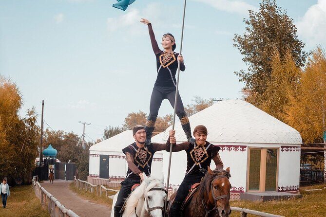 Live show in Huns Gunny Ethno Village with lunch and Troat Farm - Who Will Enjoy This Tour?