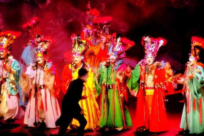 live-the-montevideo-carnival-like-a-local-citizen