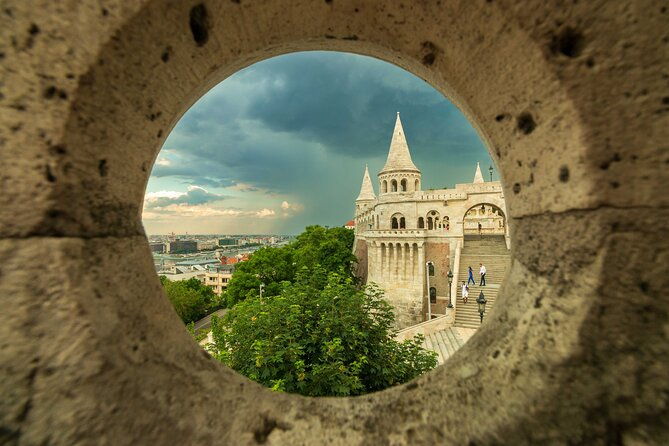 live-virtual-walking-tour-in-the-buda-castle-quarter