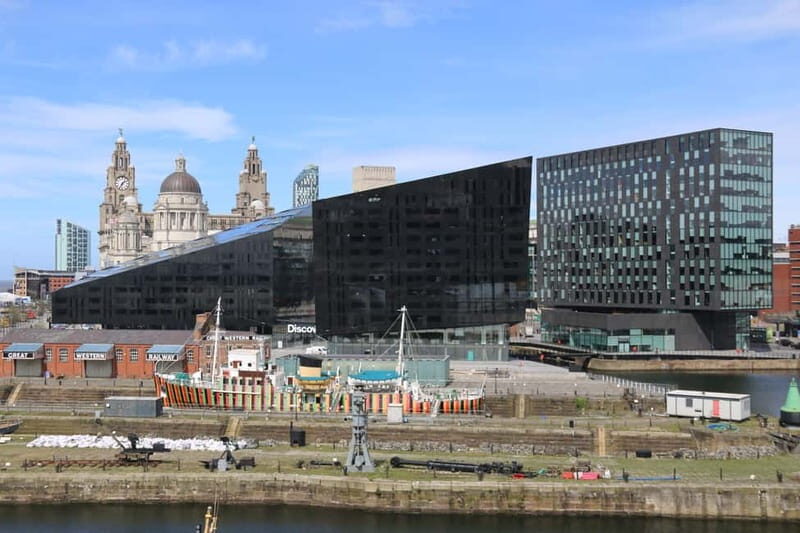 Liverpool: 1-Hour Guided Tour along the Waterfront - Starting Point: The Beatles Statues  