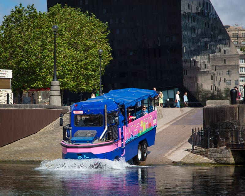 liverpool-amphibious-tour-and-royal-albert-dock-splashdown