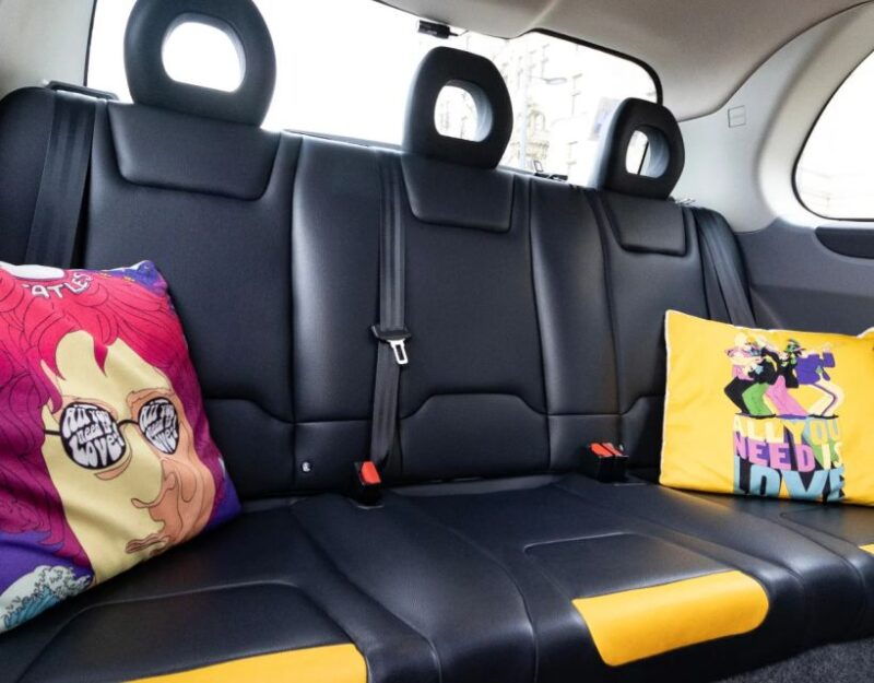 liverpool-beatles-themed-private-taxi-tour-with-transfers