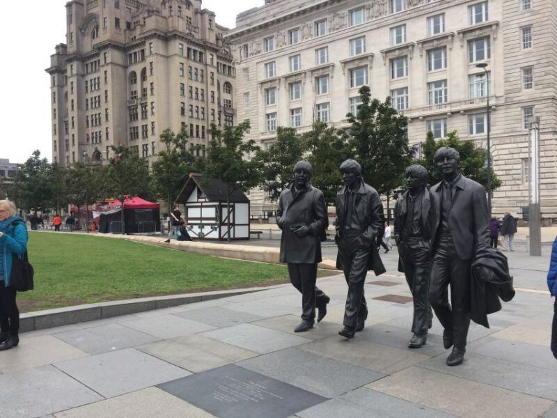liverpool-book-a-local-host
