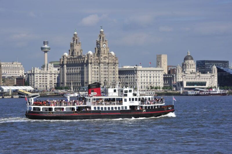 liverpool-river-cruise-and-hop-on-hop-off-bus-tour