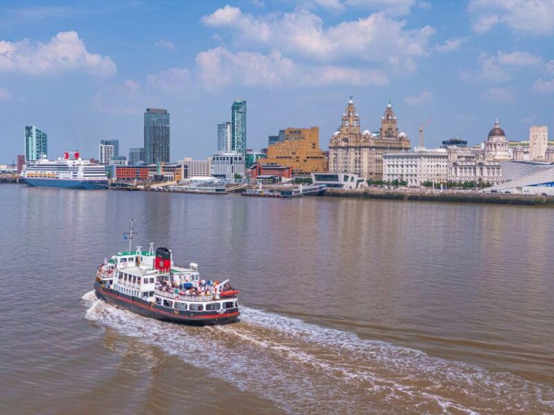 liverpool-river-cruise-and-hop-on-hop-off-bus-tour