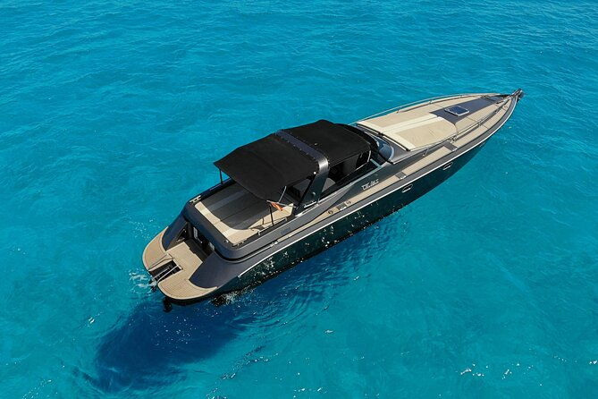 living-the-dream-on-board-of-this-amazing-boat-tullio-abbate-42-2