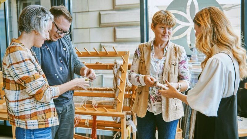 ljubljana-interactive-workshop-with-experienced-weaver