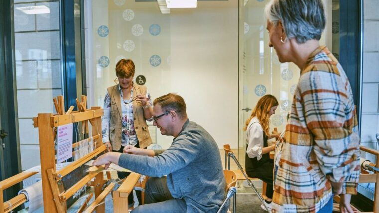 ljubljana-interactive-workshop-with-experienced-weaver