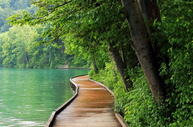 ljubljana-lake-bled-postojna-cave-and-predjama-day-tour