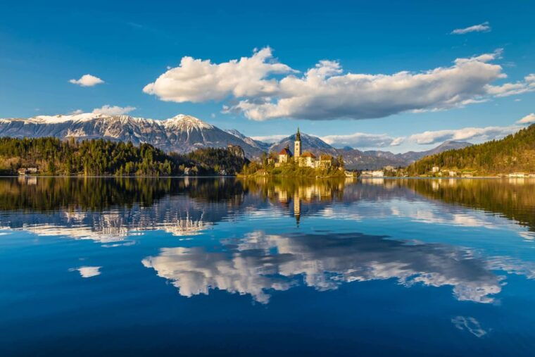 ljubljana-lake-bled-postojna-cave-and-predjama-day-tour