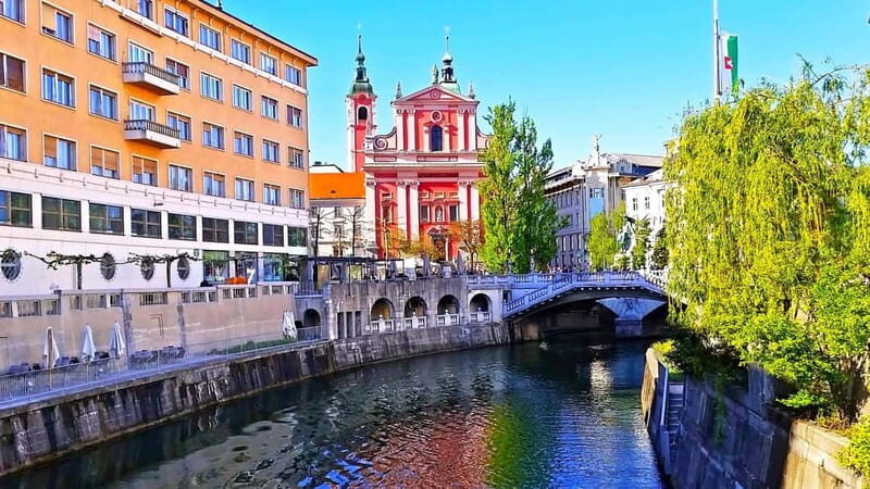 Ljubljana: Old Town Private Walking Tour with a Local Guide - An In-Depth Look at the Ljubljana Old Town Private Walking Tour