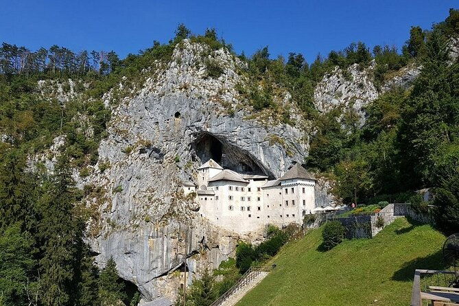 ljubljana-postojna-cave-predjama-castle-small-group-tour