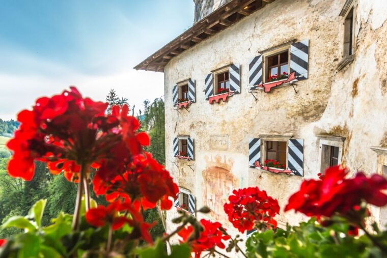 ljubljana-postojna-cave-predjama-castle-tickets-and-tour
