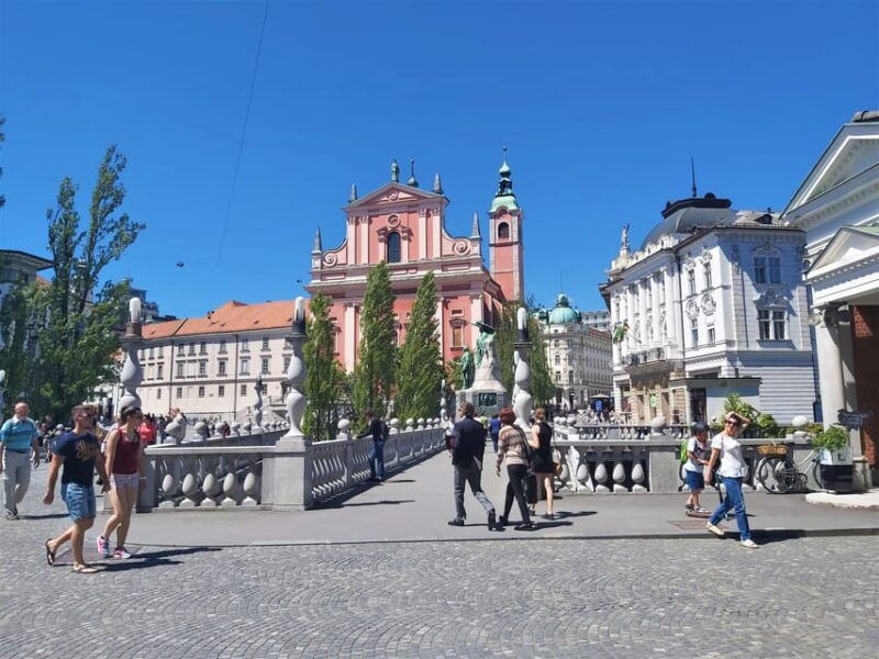 ljubljana-sightseeing-tour-by-e-bikes