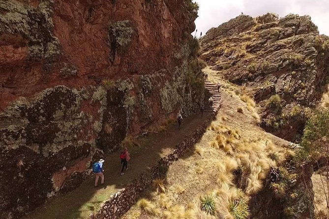 llama-treck-to-huchuy-qosqo-2-days