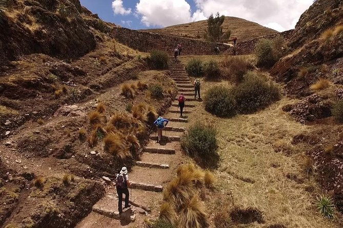 llama-treck-to-huchuy-qosqo-2-days