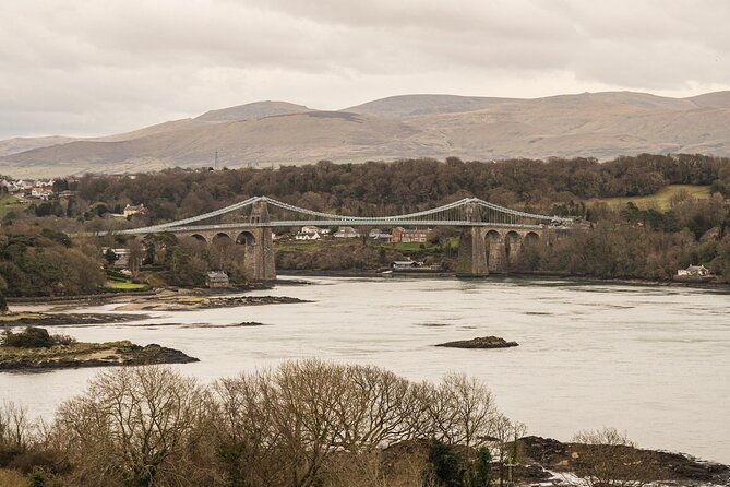 llanberis-conwy-and-caernarfon-castle-a-self-guided-driving-tour-of-snowdonia