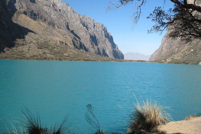 llanganuco-lakes-huascaran-national-park-full-day-private-tours-english-guided